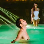 Hotel Alcazar & 4*