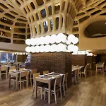Hotel Alcazar &