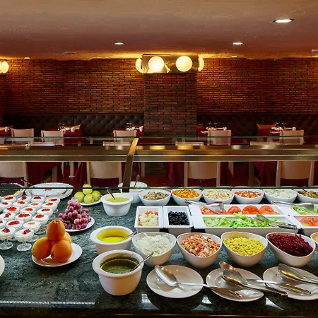 Alcazar Hotel&spa 4*