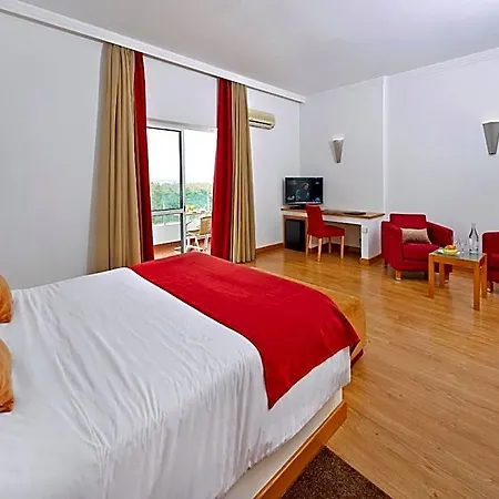 Hotel Alcazar &