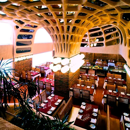 Alcazar & Hotel